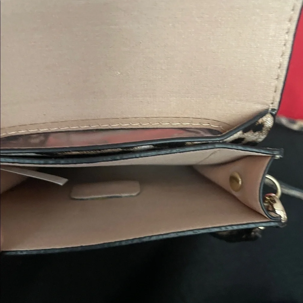 Leopard Print Crossbody Bag, with clear side for phone. NWOT - Picture 4 of 4